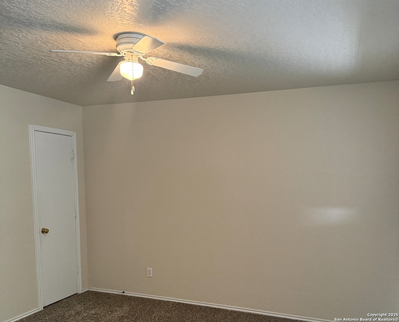 1230 Range Field San Antonio TX 78245