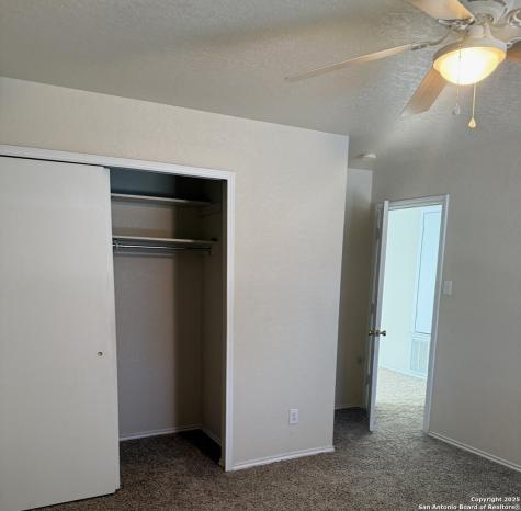 1230 Range Field San Antonio TX 78245