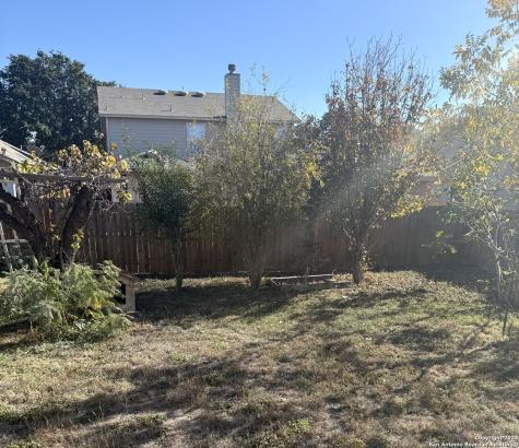 1230 Range Field San Antonio TX 78245