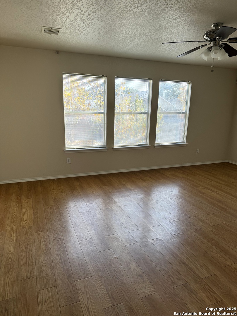 1230 Range Field San Antonio TX 78245