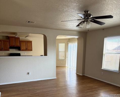 1230 Range Field San Antonio TX 78245