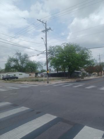 1537 Saltillo San Antonio TX 78207