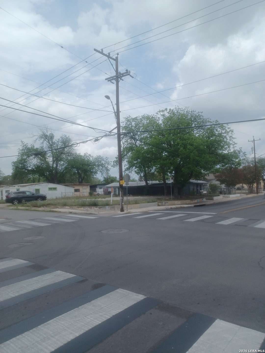 1537 Saltillo San Antonio TX 78207