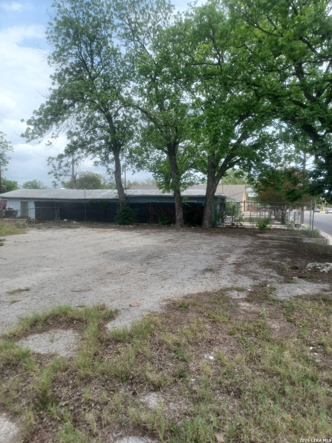 1537 Saltillo San Antonio TX 78207