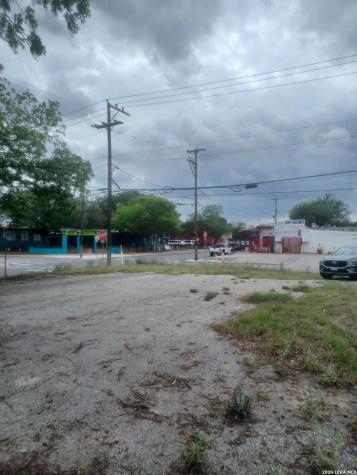 1537 Saltillo San Antonio TX 78207