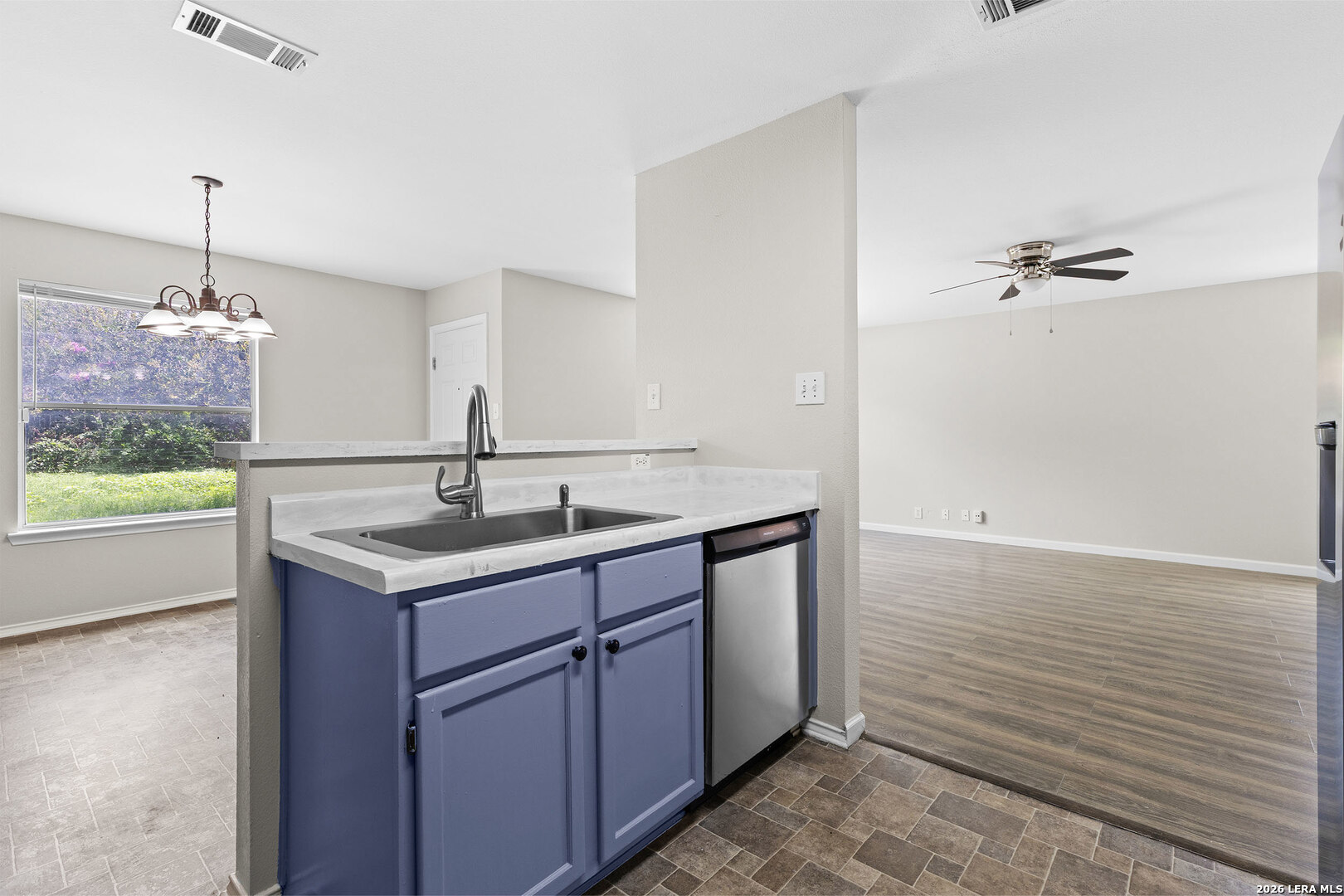 1302 Bobcat Pass San Antonio TX 78251