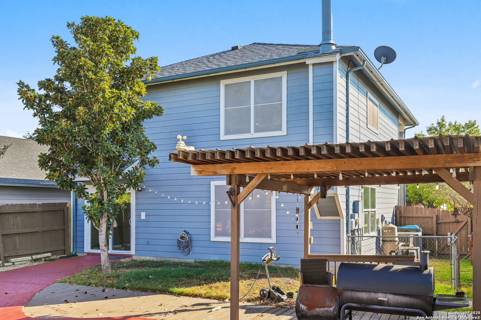 8915 Gathering Pass Converse TX 78109