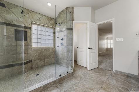 15042 Stonetower San Antonio TX 78248