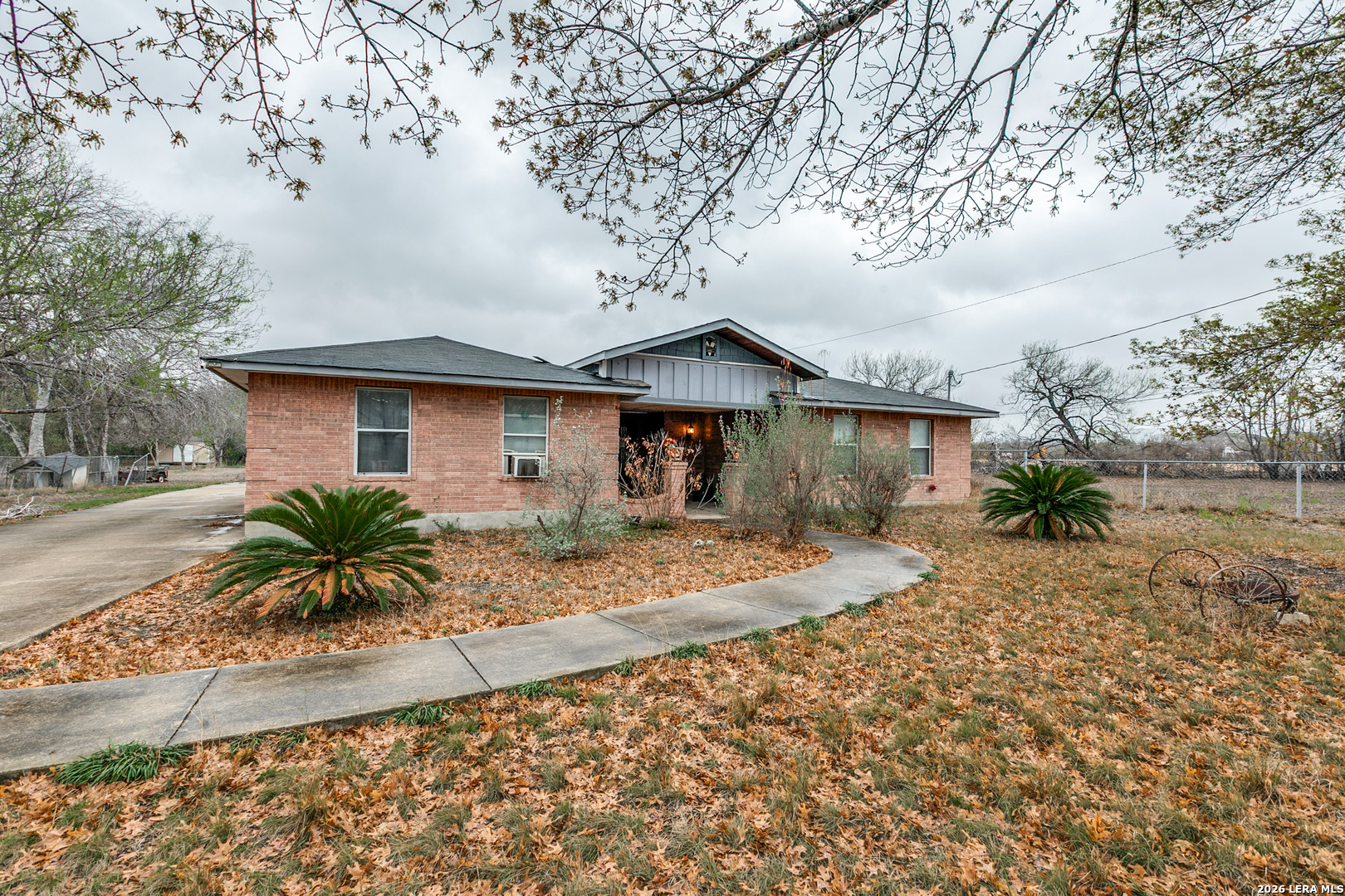 1551 W Villaret San Antonio TX 78224