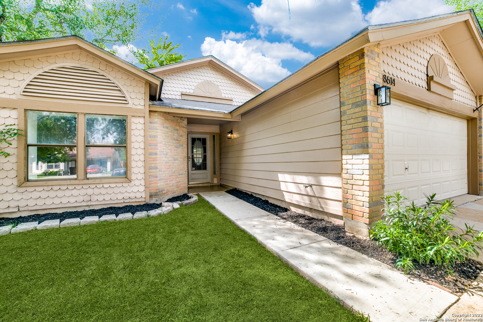 8614 Ridge Flower San Antonio TX 78239