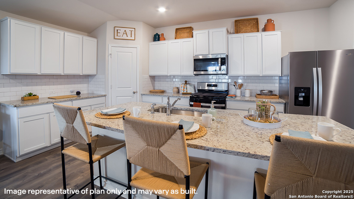 136 Ivy Way Mico TX 78056