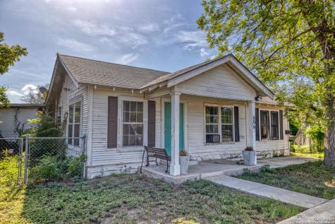 806 S Park Street Uvalde TX 78801