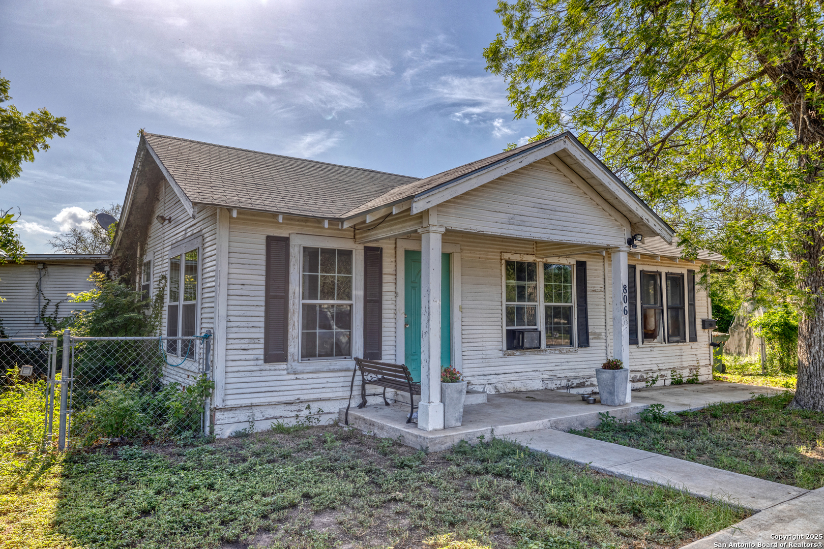 806 S Park Street Uvalde TX 78801