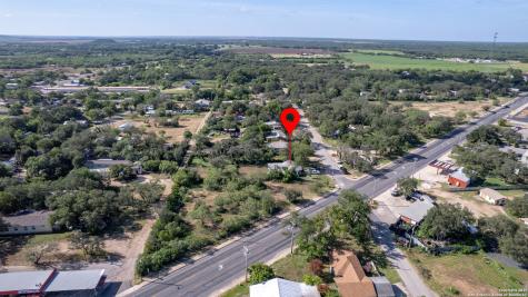 806 S Park Street Uvalde TX 78801