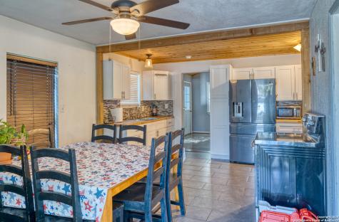 806 S Park Street Uvalde TX 78801