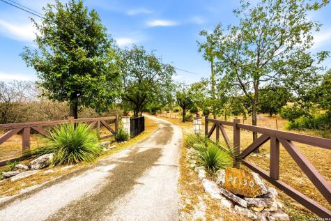 27150 Karsch Road Boerne TX 78006