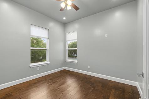 428 Rittiman Road Terrell Hills TX 78209