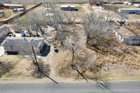 18829 Lagloria Road Elmendorf TX 78112