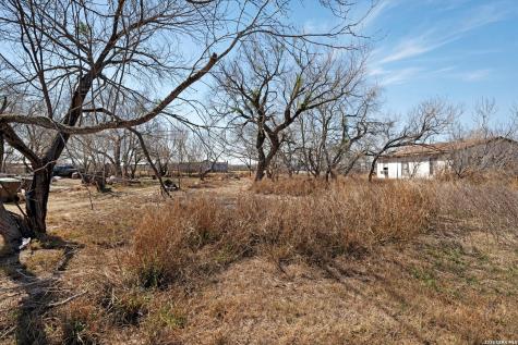 18829 Lagloria Road Elmendorf TX 78112