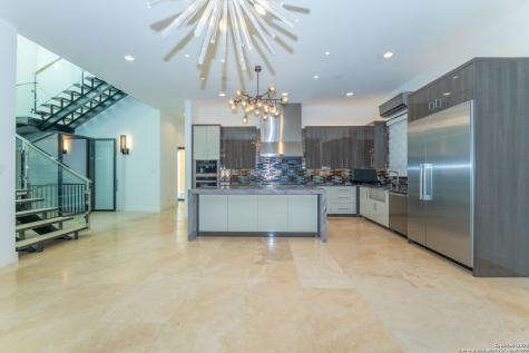 100 Canterbury Hill Terrell Hills TX 78209