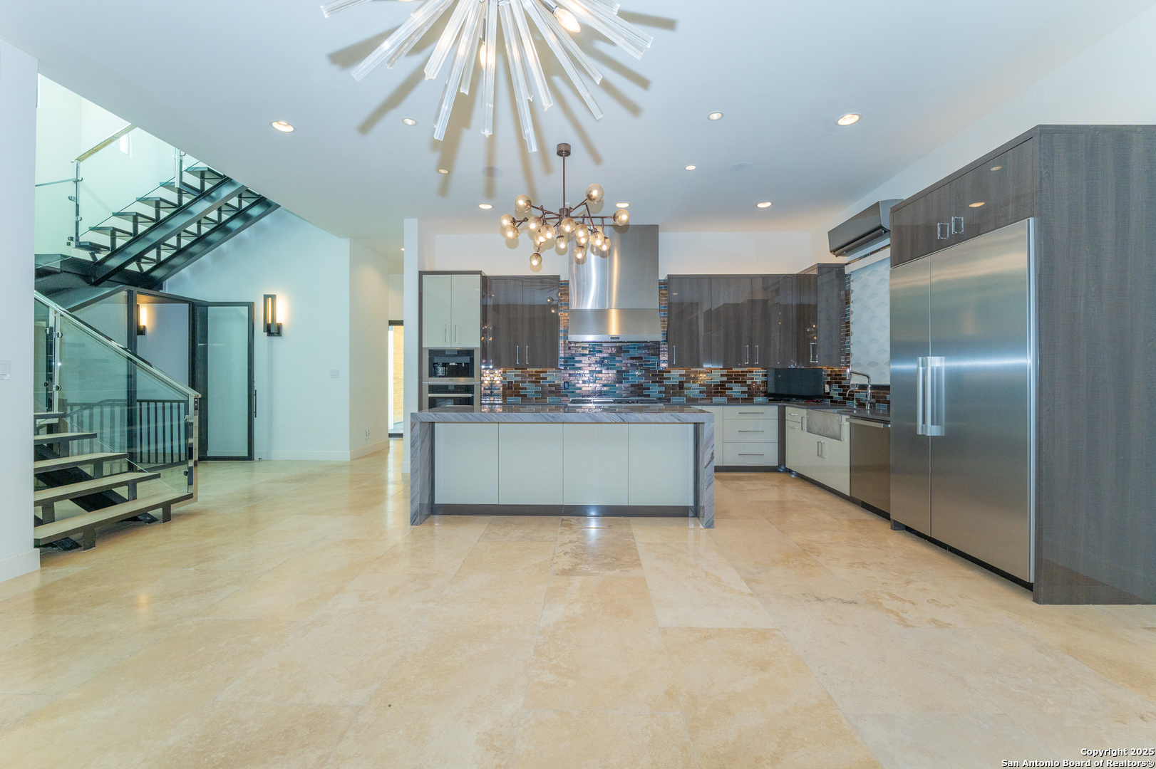 100 Canterbury Hill Terrell Hills TX 78209
