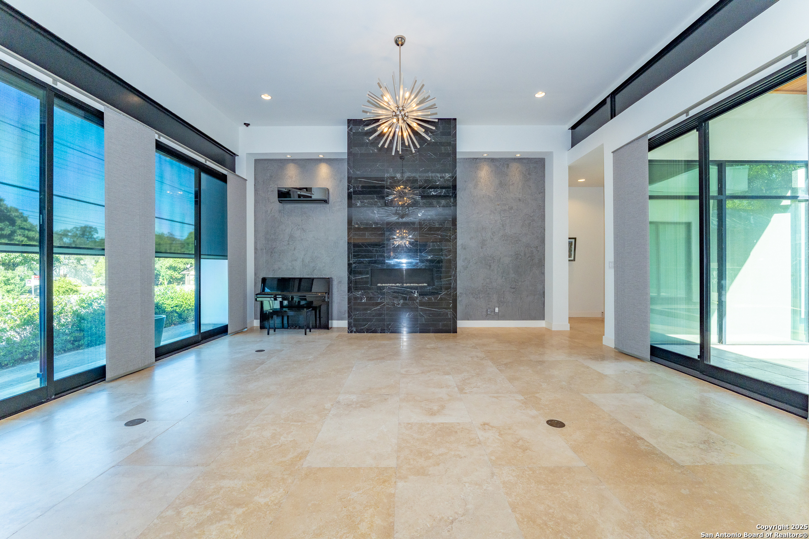100 Canterbury Hill Terrell Hills TX 78209