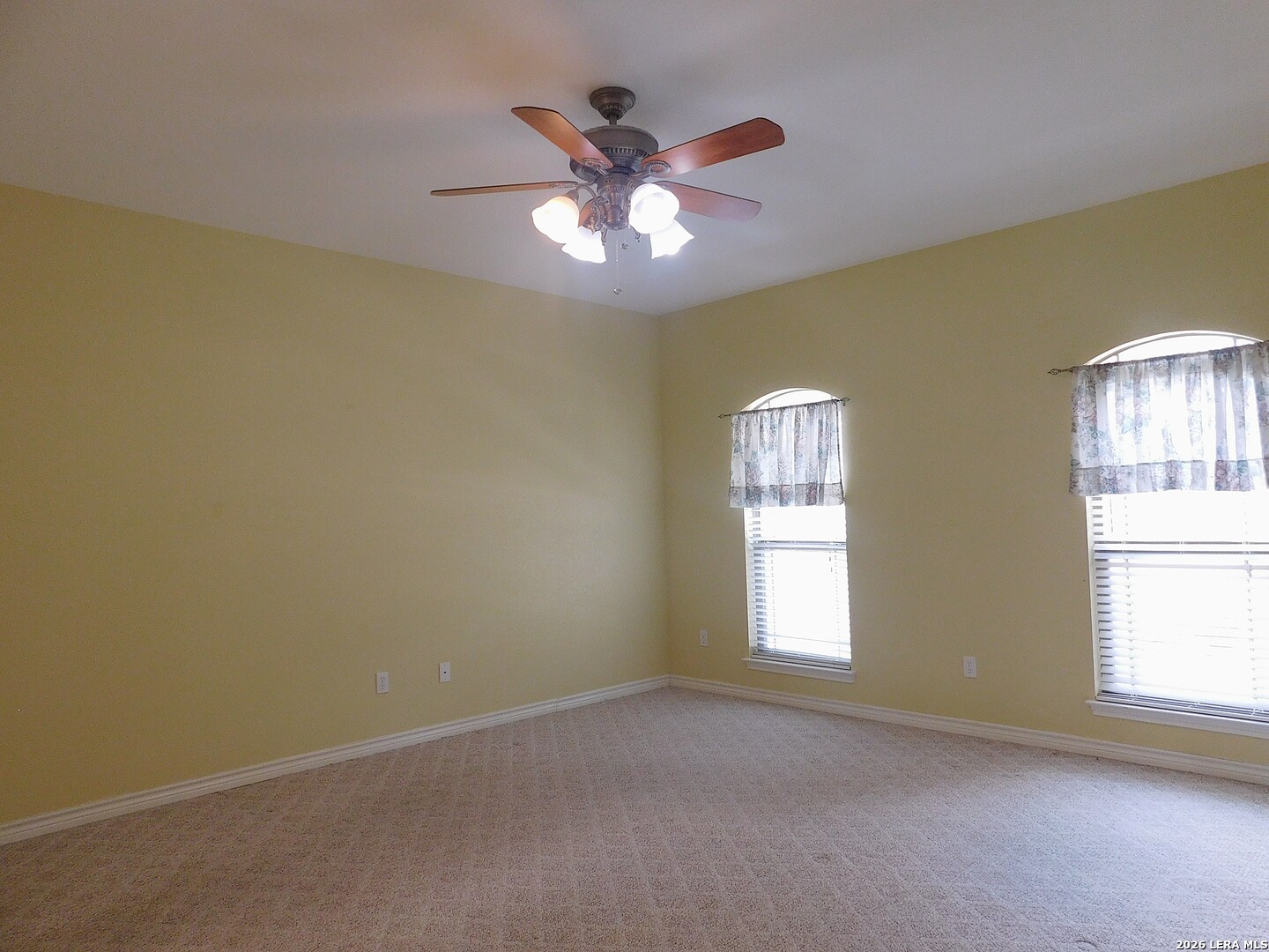110 Hunters Glen Floresville TX 78114