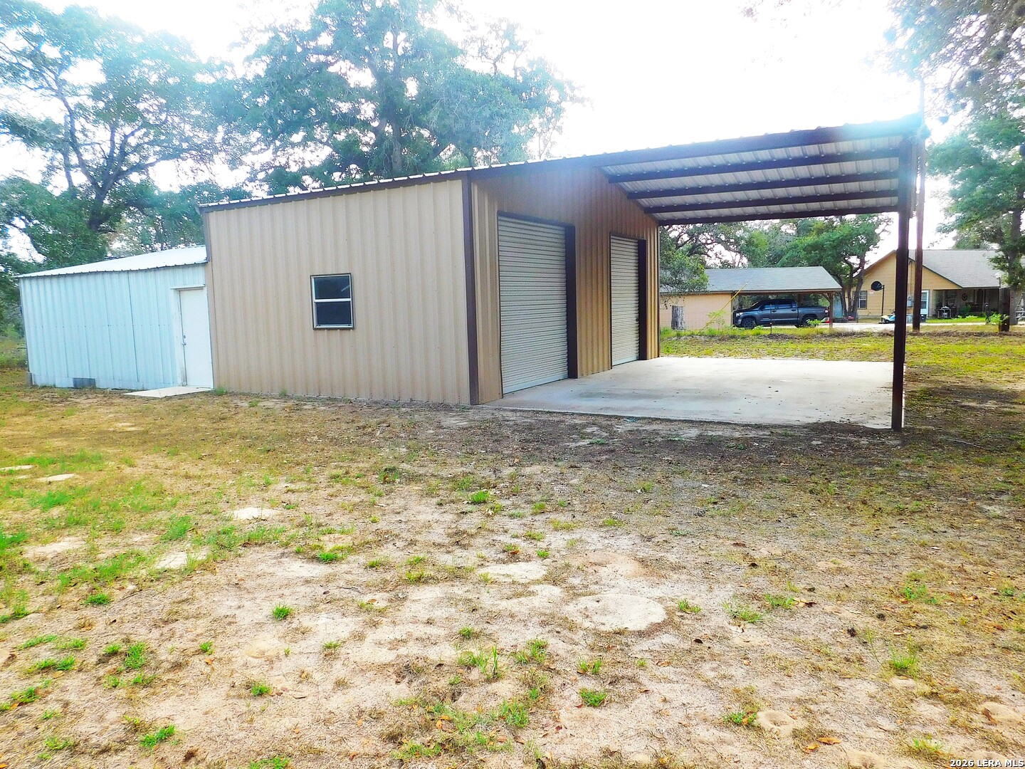 110 Hunters Glen Floresville TX 78114