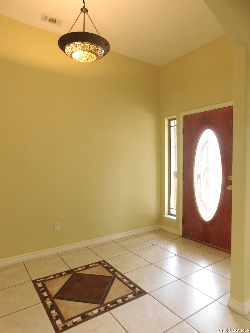 110 Hunters Glen Floresville TX 78114