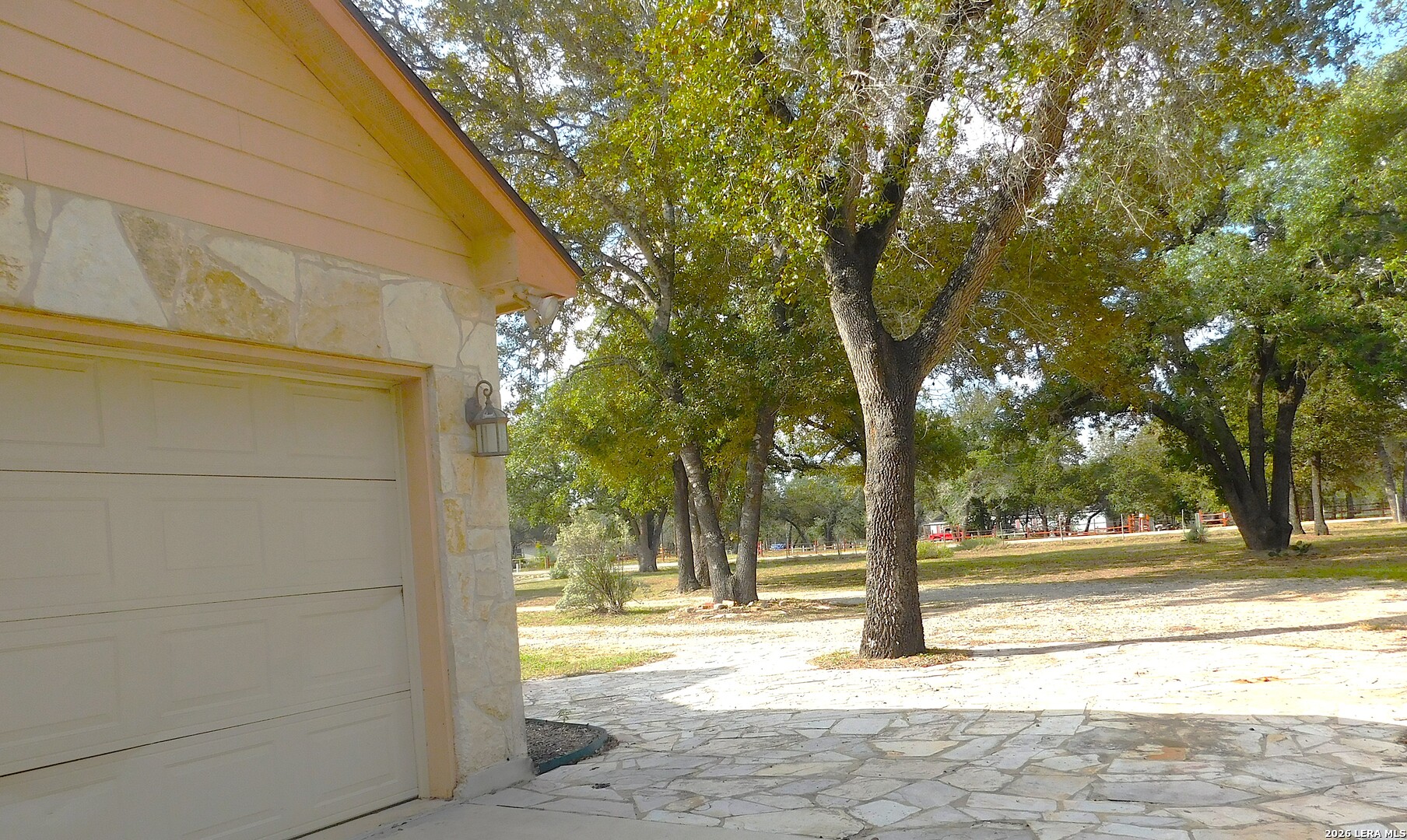 110 Hunters Glen Floresville TX 78114