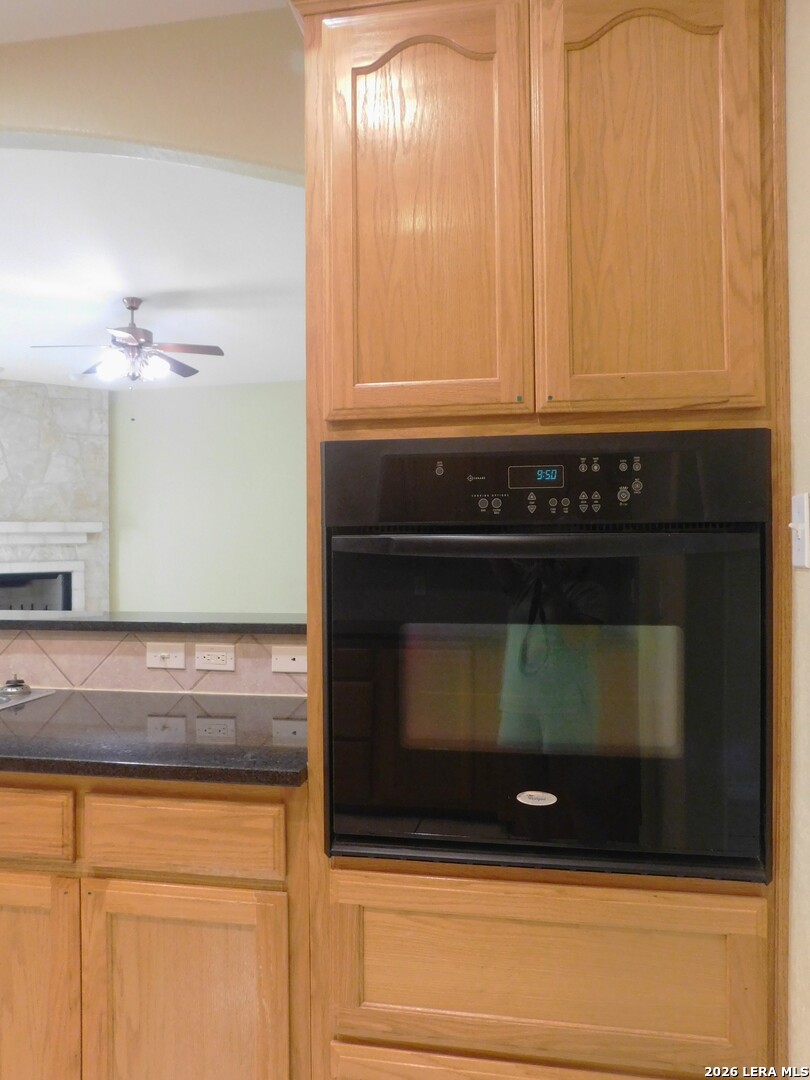 110 Hunters Glen Floresville TX 78114