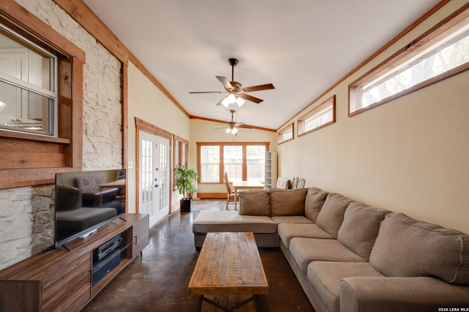 806 Barbara San Marcos TX 78666