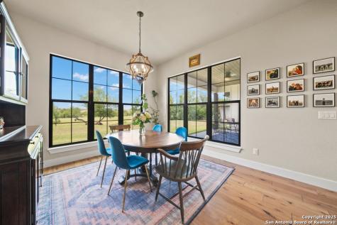 1212 Engler Dairy Seguin TX 78155