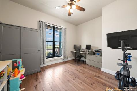 1212 Engler Dairy Seguin TX 78155