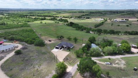 1212 Engler Dairy Seguin TX 78155