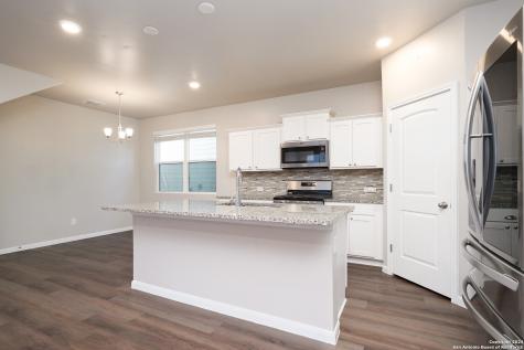 3915 Ivy Path St.hedwig TX 78152
