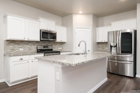3915 Ivy Path St.hedwig TX 78152