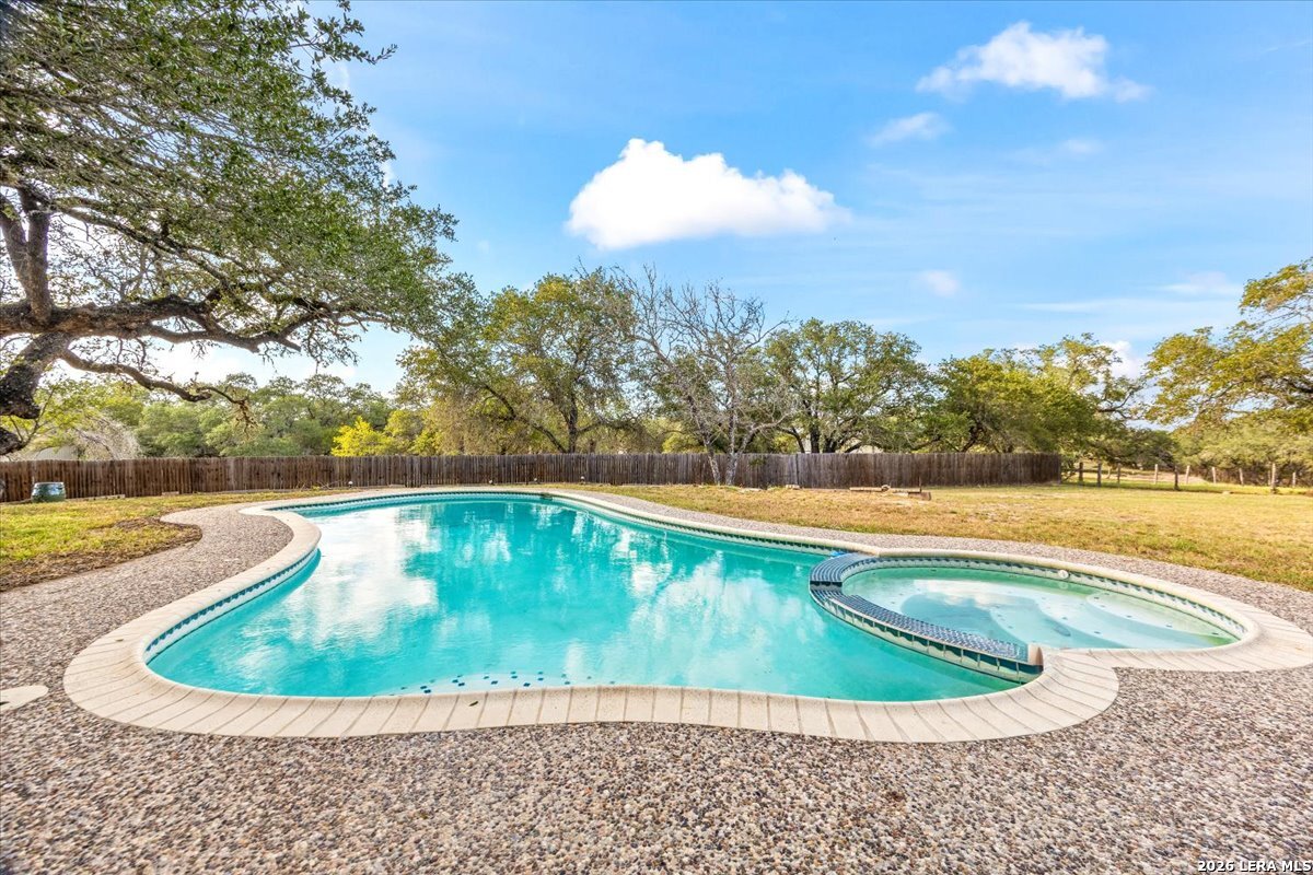 797 Killarney Road Floresville TX 78114