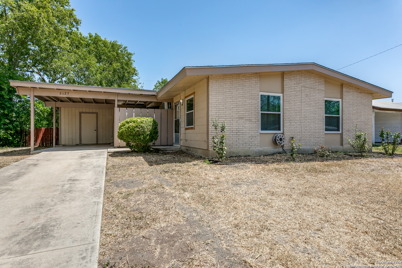 5127 Village Glen San Antonio TX 78218