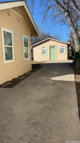 1023 Highland San Antonio TX 78210