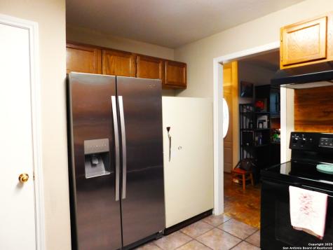 525 Cherry Ridge Floresville TX 78114