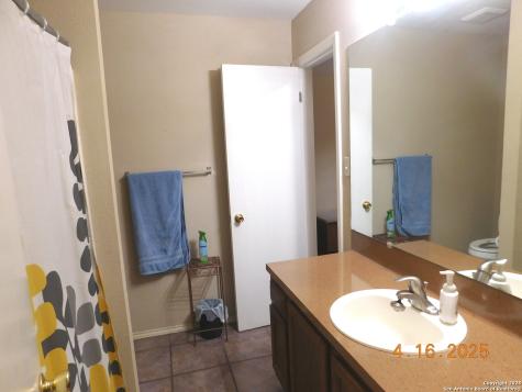 525 Cherry Ridge Floresville TX 78114