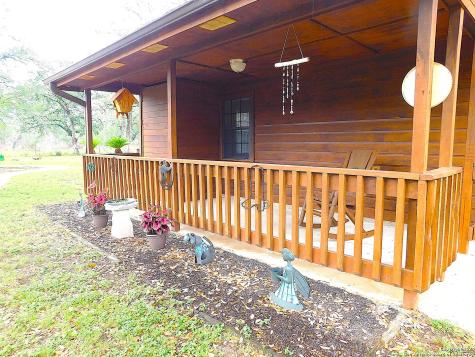 525 Cherry Ridge Floresville TX 78114
