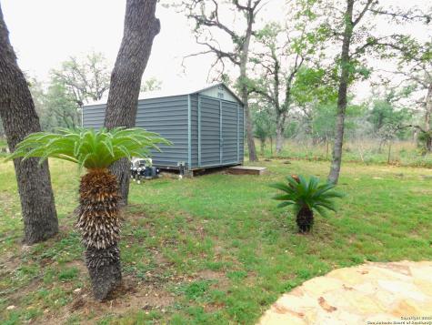 525 Cherry Ridge Floresville TX 78114