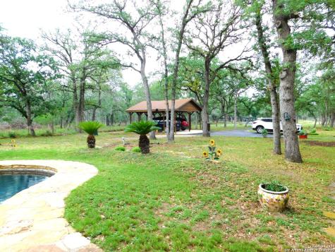 525 Cherry Ridge Floresville TX 78114