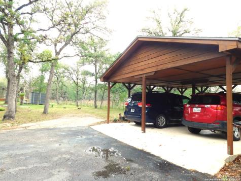 525 Cherry Ridge Floresville TX 78114
