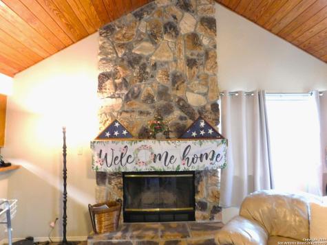 525 Cherry Ridge Floresville TX 78114