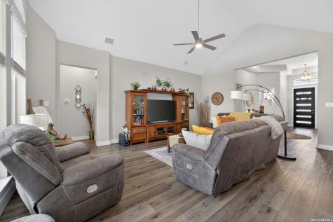 164 Jereth Crossing Castroville TX 78009
