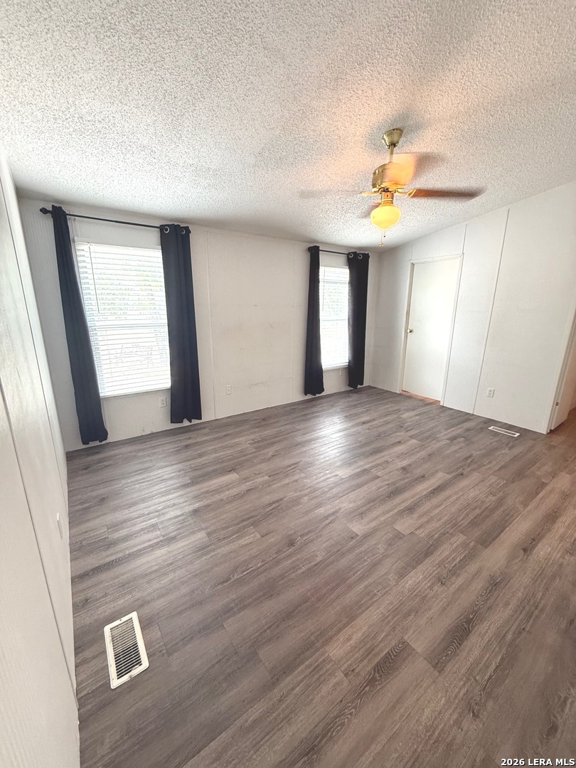 690 Cherry Ridge Floresville TX 78114