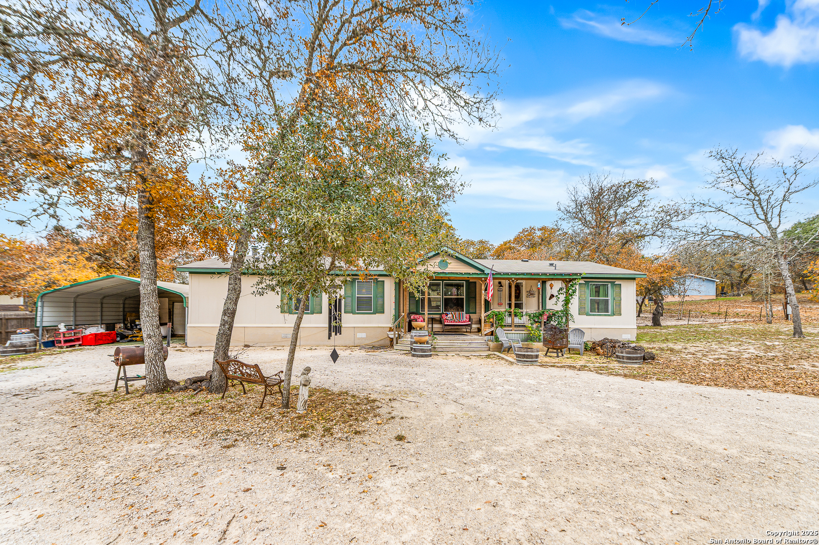 690 Cherry Ridge Floresville TX 78114